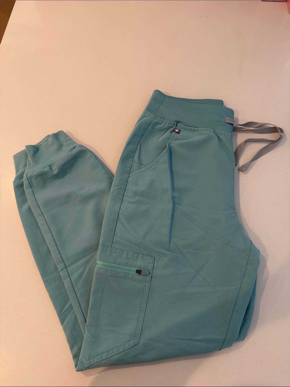 Figs HW Zamora Jogger Scrub Bottoms in Seaglass